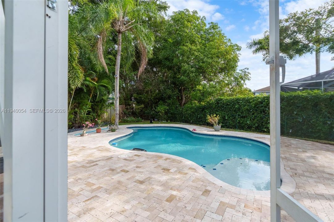 For Sale: $840,000 (4 beds, 2 baths, 2556 Square Feet)