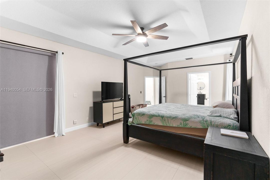 For Sale: $840,000 (4 beds, 2 baths, 2556 Square Feet)