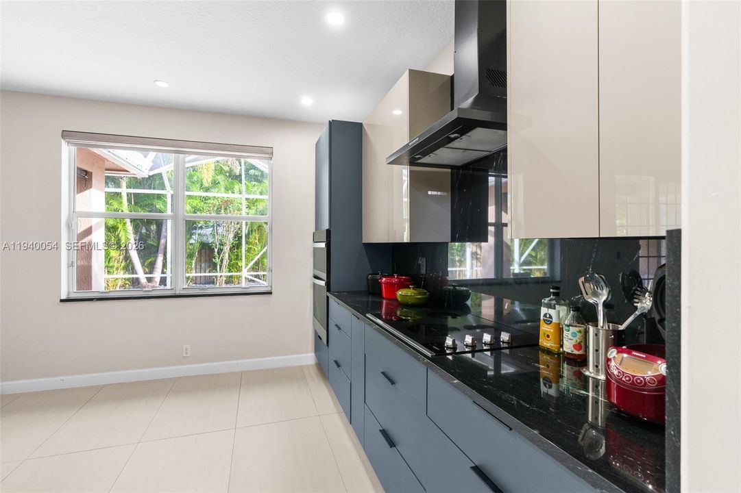 For Sale: $840,000 (4 beds, 2 baths, 2556 Square Feet)