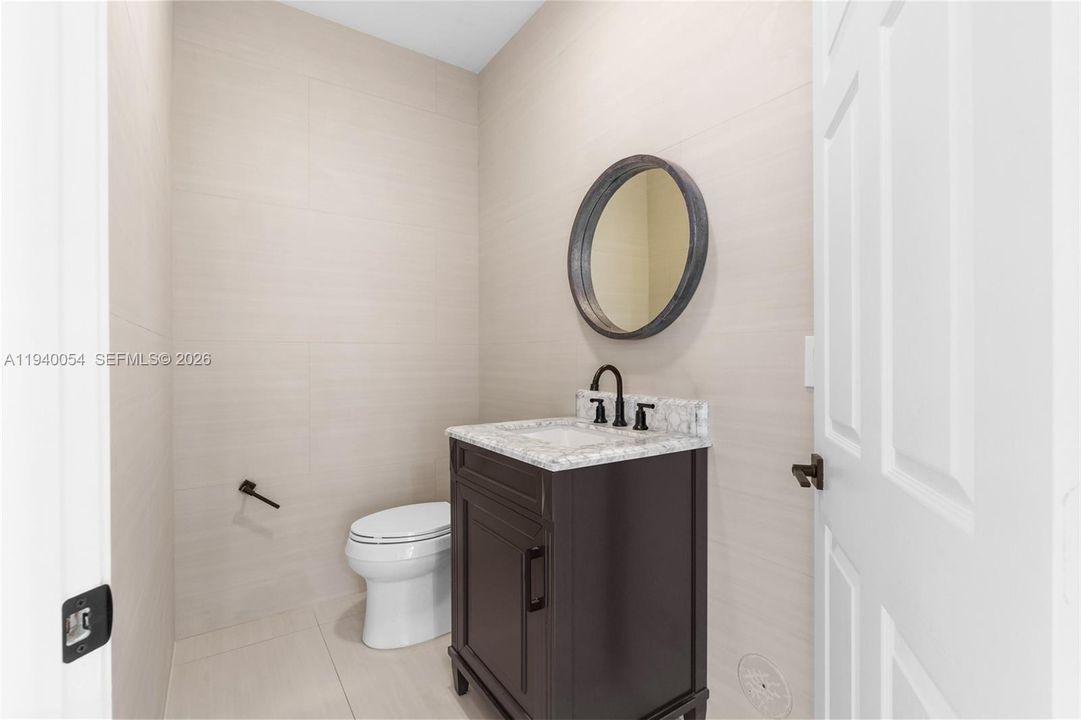 For Sale: $840,000 (4 beds, 2 baths, 2556 Square Feet)