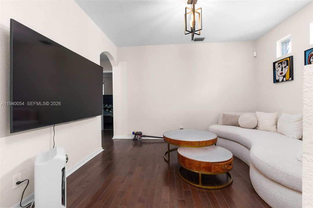 For Sale: $840,000 (4 beds, 2 baths, 2556 Square Feet)