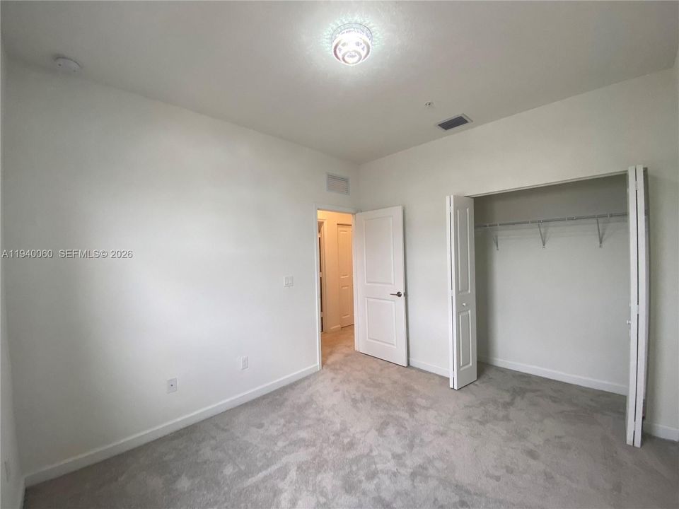 出租: $3,699 (4 贝兹, 2 浴室, 1828 平方英尺)