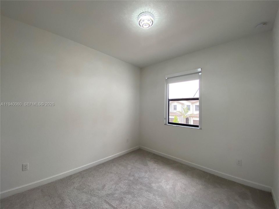 出租: $3,699 (4 贝兹, 2 浴室, 1828 平方英尺)