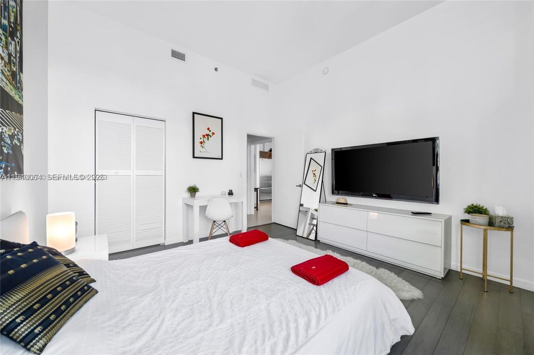 For Rent: $3,100 (1 beds, 1 baths, 639 Square Feet)