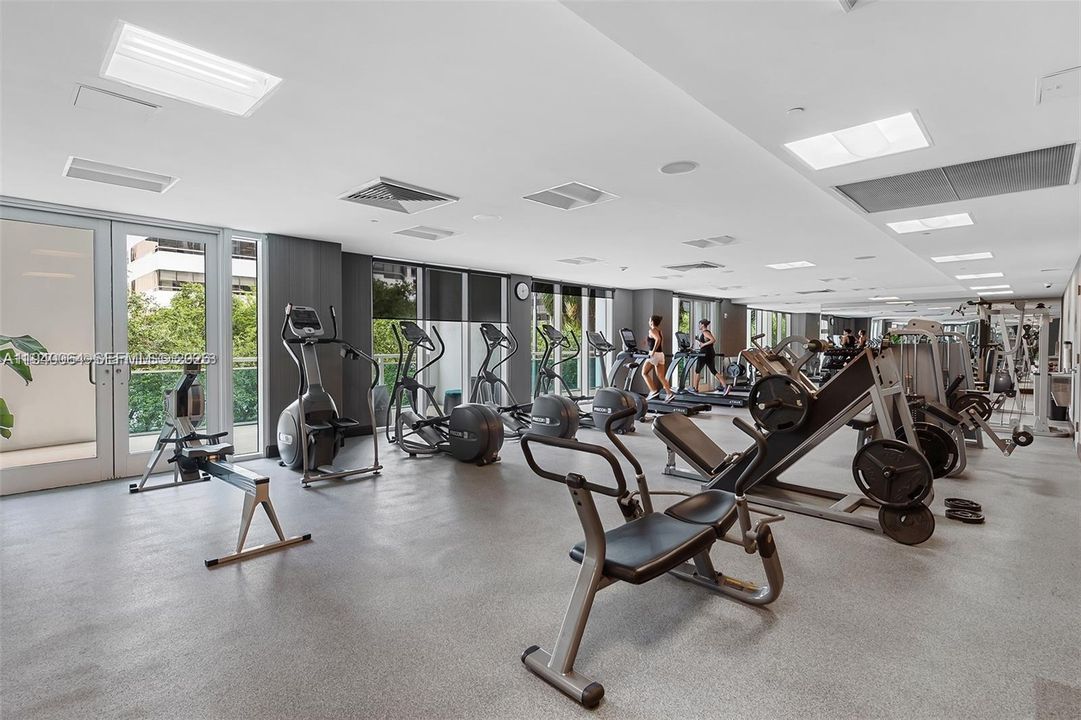 For Rent: $3,100 (1 beds, 1 baths, 639 Square Feet)