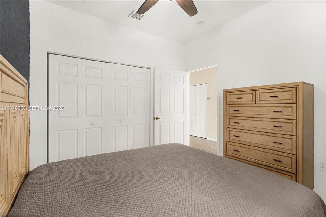 出租: $3,250 (3 贝兹, 2 浴室, 1452 平方英尺)