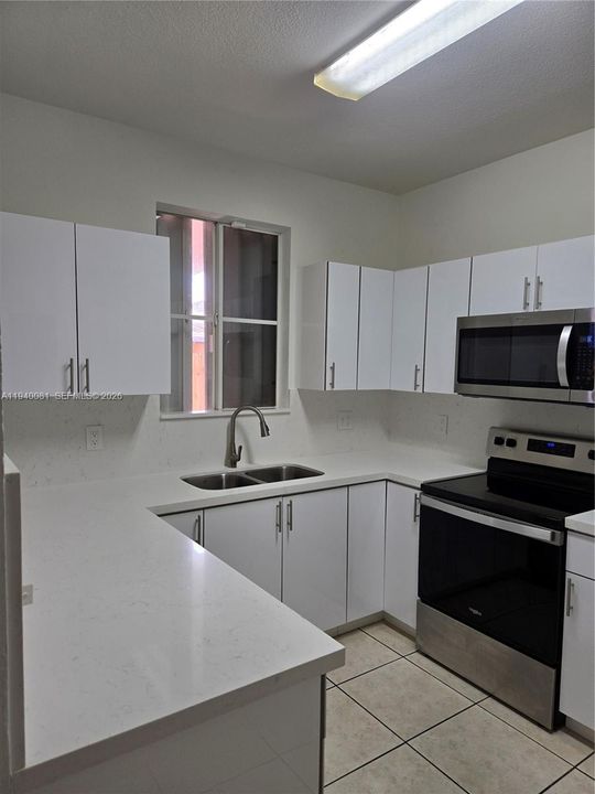 For Sale: $399,000 (4 beds, 3 baths, 1618 Square Feet)