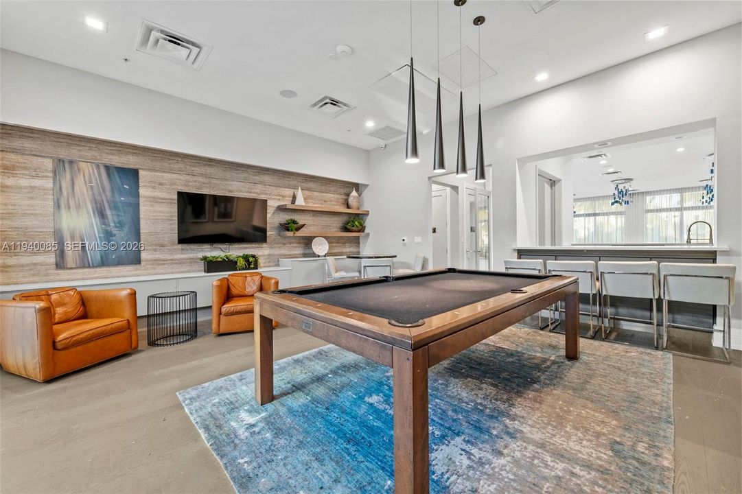 En Venta: $1,149,000 (3 camas, 3 baños, 2257 Pies cuadrados)