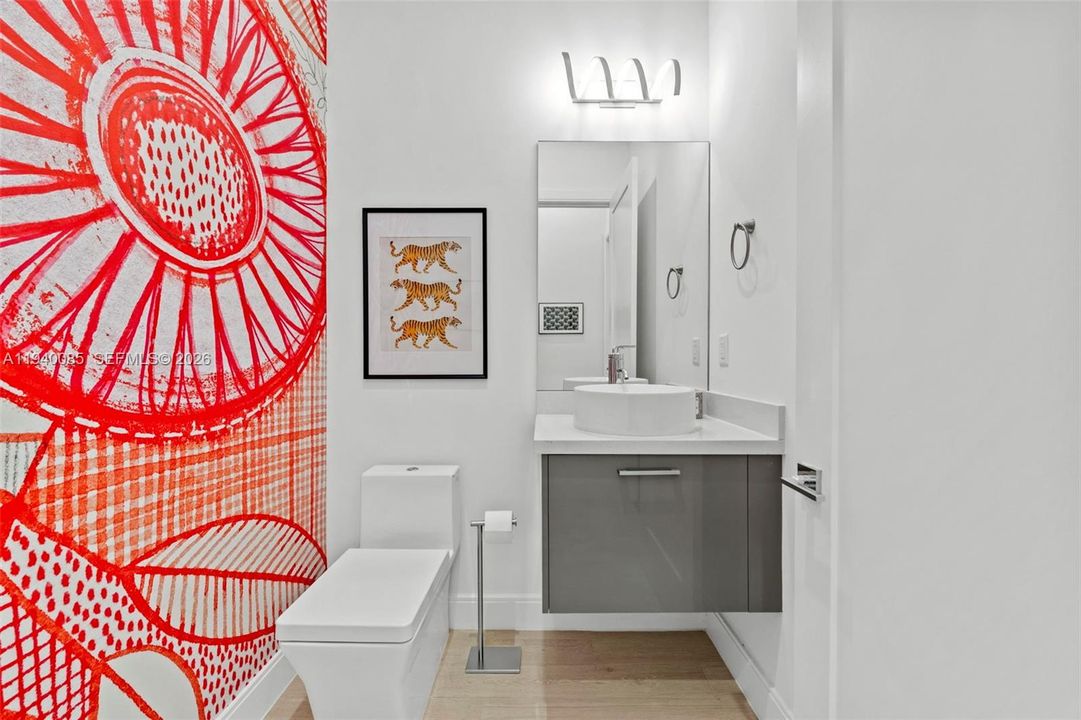 En Venta: $1,149,000 (3 camas, 3 baños, 2257 Pies cuadrados)