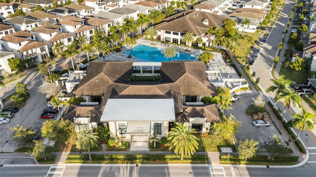 En Venta: $1,149,000 (3 camas, 3 baños, 2257 Pies cuadrados)