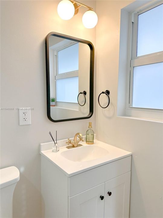 待售: $875,000 (0 贝兹, 0 浴室, 2024 平方英尺)