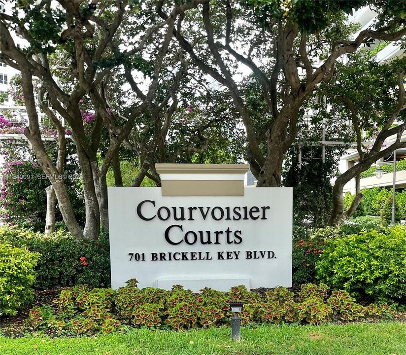 For Rent: $4,800 (2 beds, 2 baths, 1305 Square Feet)