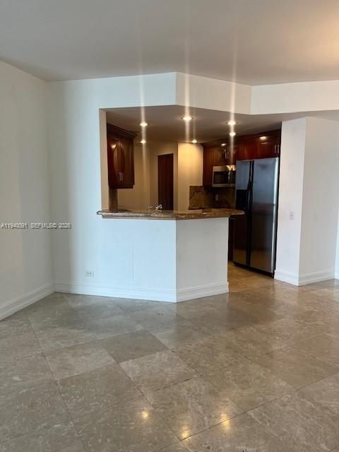 For Rent: $4,800 (2 beds, 2 baths, 1305 Square Feet)