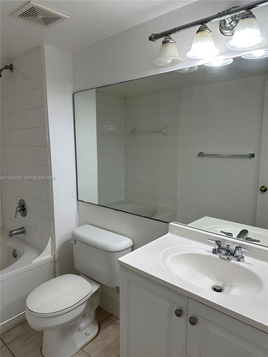 出租: $1,850 (1 贝兹, 1 浴室, 742 平方英尺)