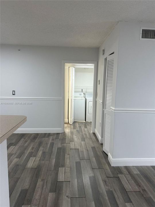 出租: $1,850 (1 贝兹, 1 浴室, 742 平方英尺)