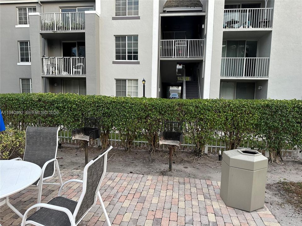 出租: $1,850 (1 贝兹, 1 浴室, 742 平方英尺)