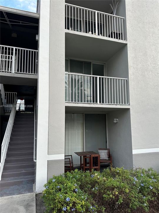 出租: $1,850 (1 贝兹, 1 浴室, 742 平方英尺)