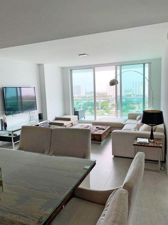 For Rent: $6,250 (2 beds, 3 baths, 1553 Square Feet)