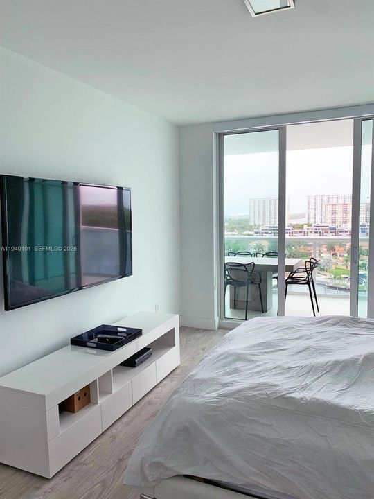 For Rent: $6,250 (2 beds, 3 baths, 1553 Square Feet)