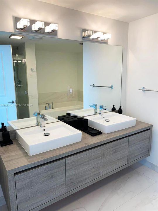 For Rent: $6,250 (2 beds, 3 baths, 1553 Square Feet)