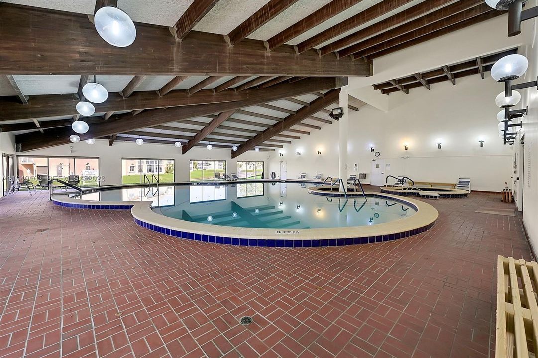 For Sale: $84,900 (1 beds, 1 baths, 590 Square Feet)