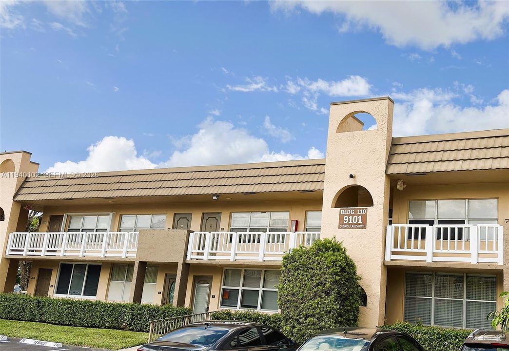 For Sale: $84,900 (1 beds, 1 baths, 590 Square Feet)