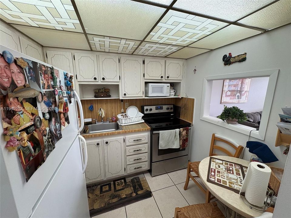 For Sale: $84,900 (1 beds, 1 baths, 590 Square Feet)