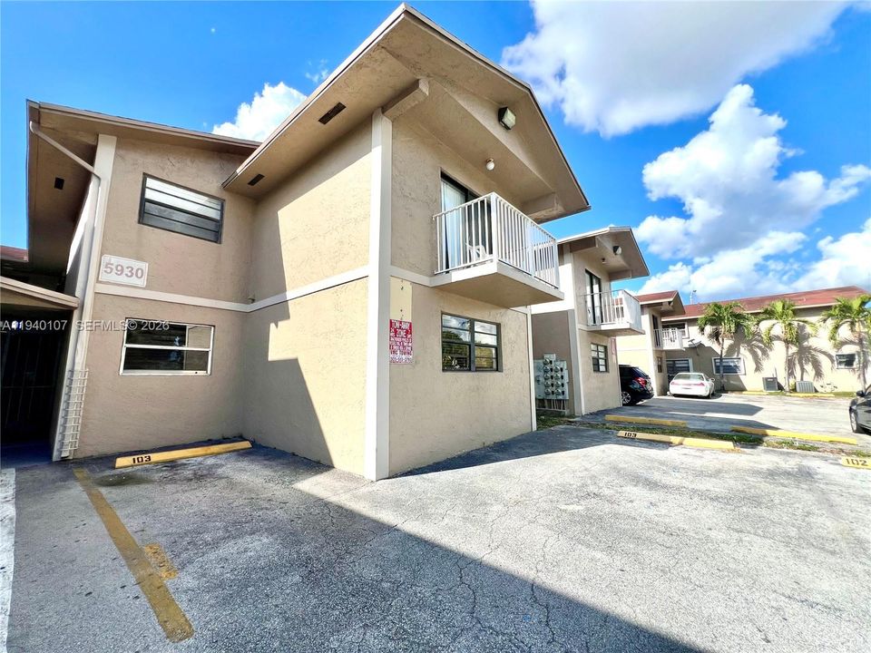 En Renta: $1,900 (2 camas, 1 baños, 777 Pies cuadrados)