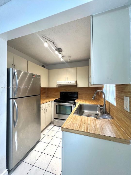 En Renta: $1,900 (2 camas, 1 baños, 777 Pies cuadrados)