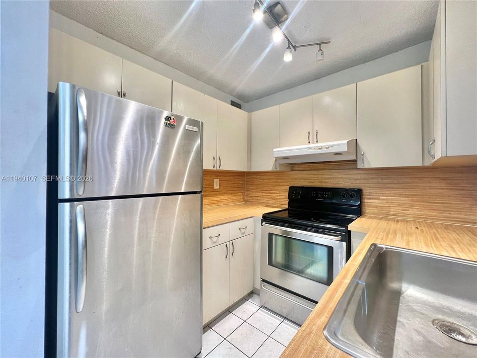 En Renta: $1,900 (2 camas, 1 baños, 777 Pies cuadrados)