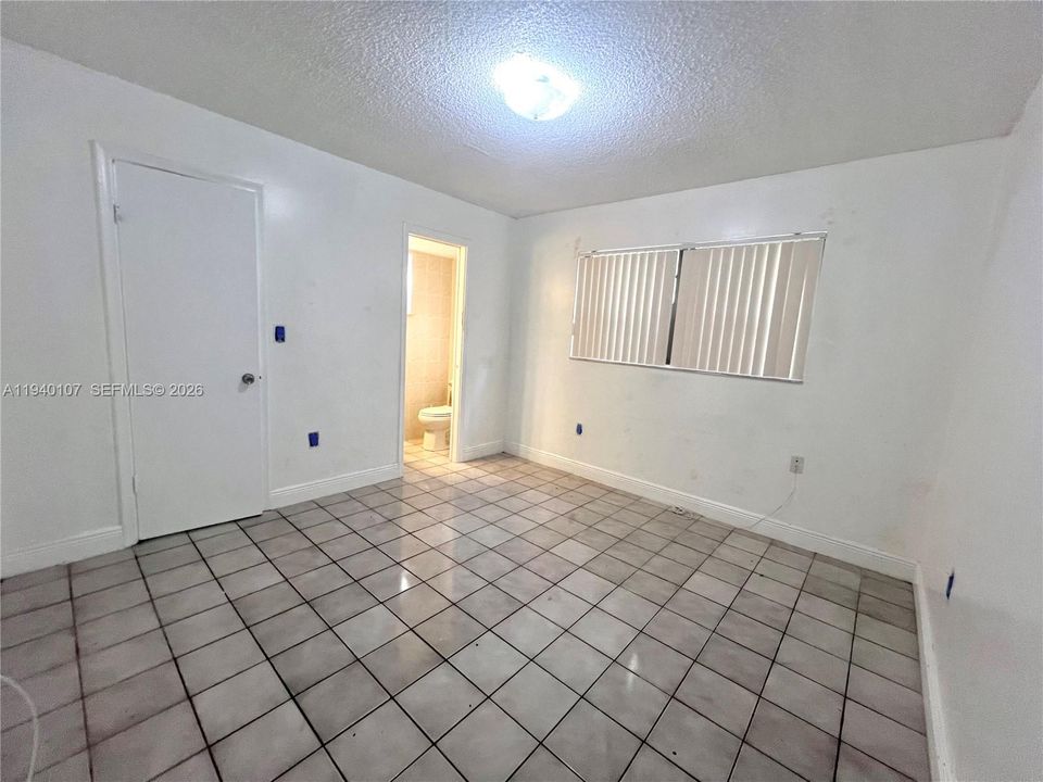 En Renta: $1,900 (2 camas, 1 baños, 777 Pies cuadrados)