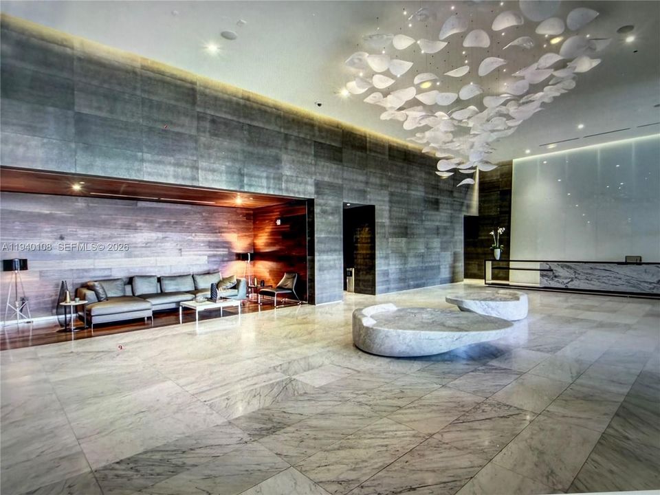 For Rent: $4,750 (1 beds, 1 baths, 976 Square Feet)