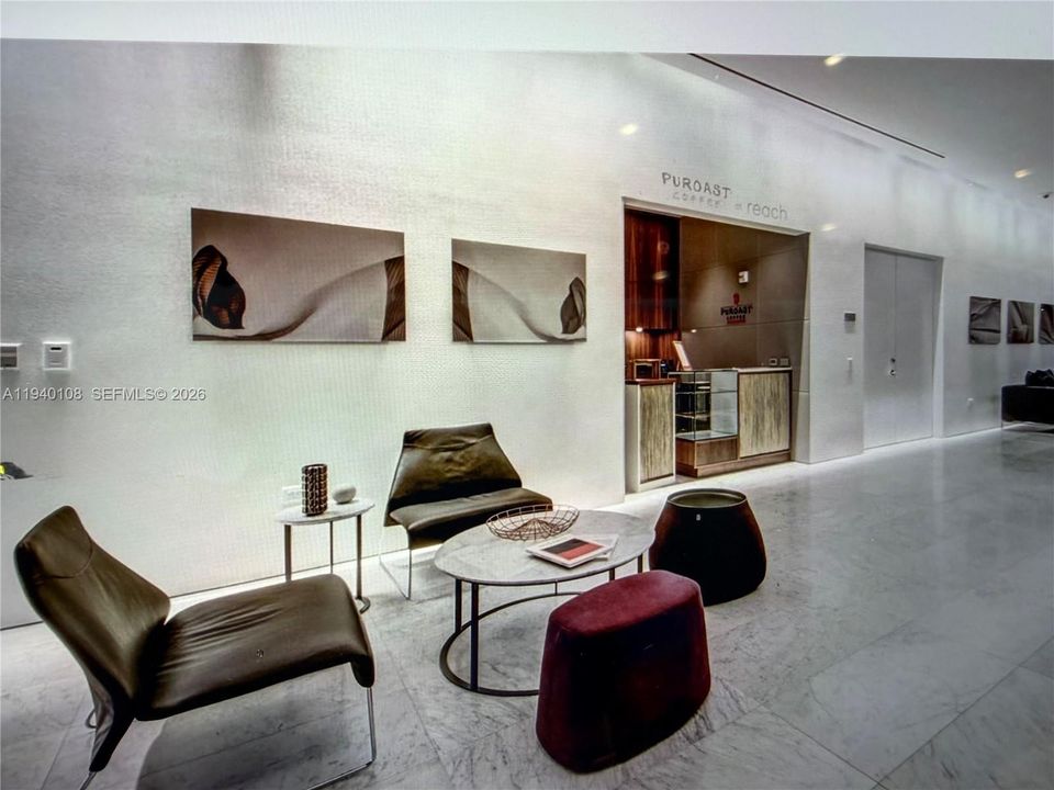 For Rent: $4,750 (1 beds, 1 baths, 976 Square Feet)