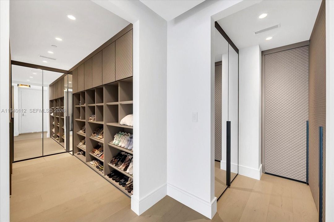 For Sale: $10,600,000 (4 beds, 5 baths, 3854 Square Feet)