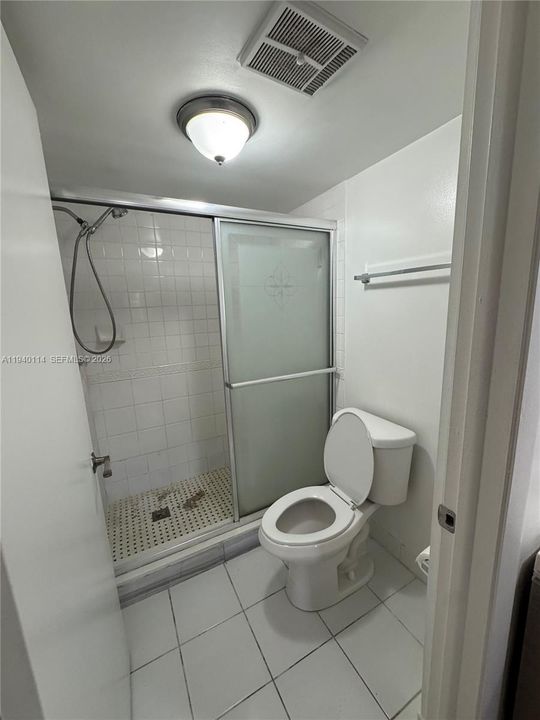 En Renta: $1,800 (2 camas, 2 baños, 970 Pies cuadrados)