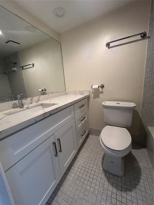 В аренду: $2,200 (2 спален, 2 ванн, 1015 Квадратных фут)