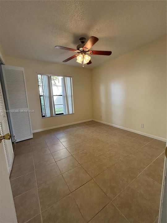 В аренду: $2,200 (2 спален, 2 ванн, 1015 Квадратных фут)