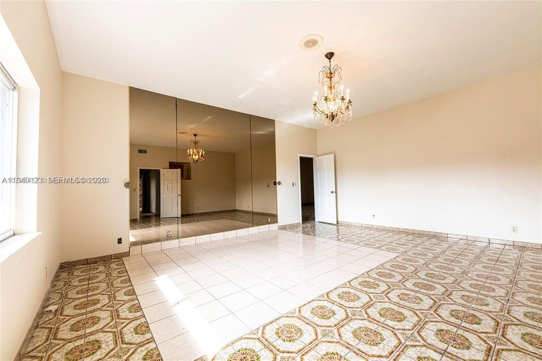 В аренду: $5,000 (3 спален, 2 ванн, 44156 Квадратных фут)