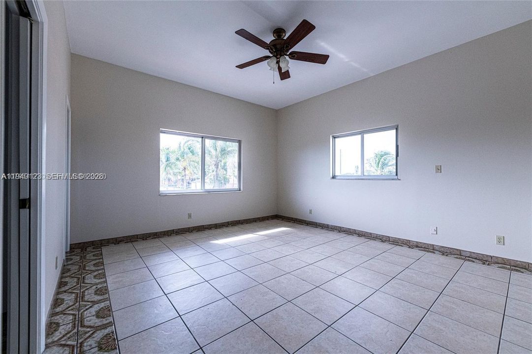 В аренду: $5,000 (3 спален, 2 ванн, 44156 Квадратных фут)