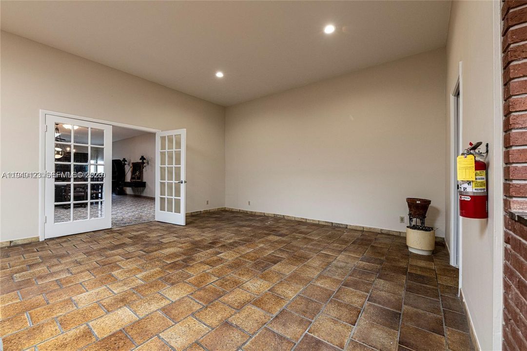 В аренду: $5,000 (3 спален, 2 ванн, 44156 Квадратных фут)