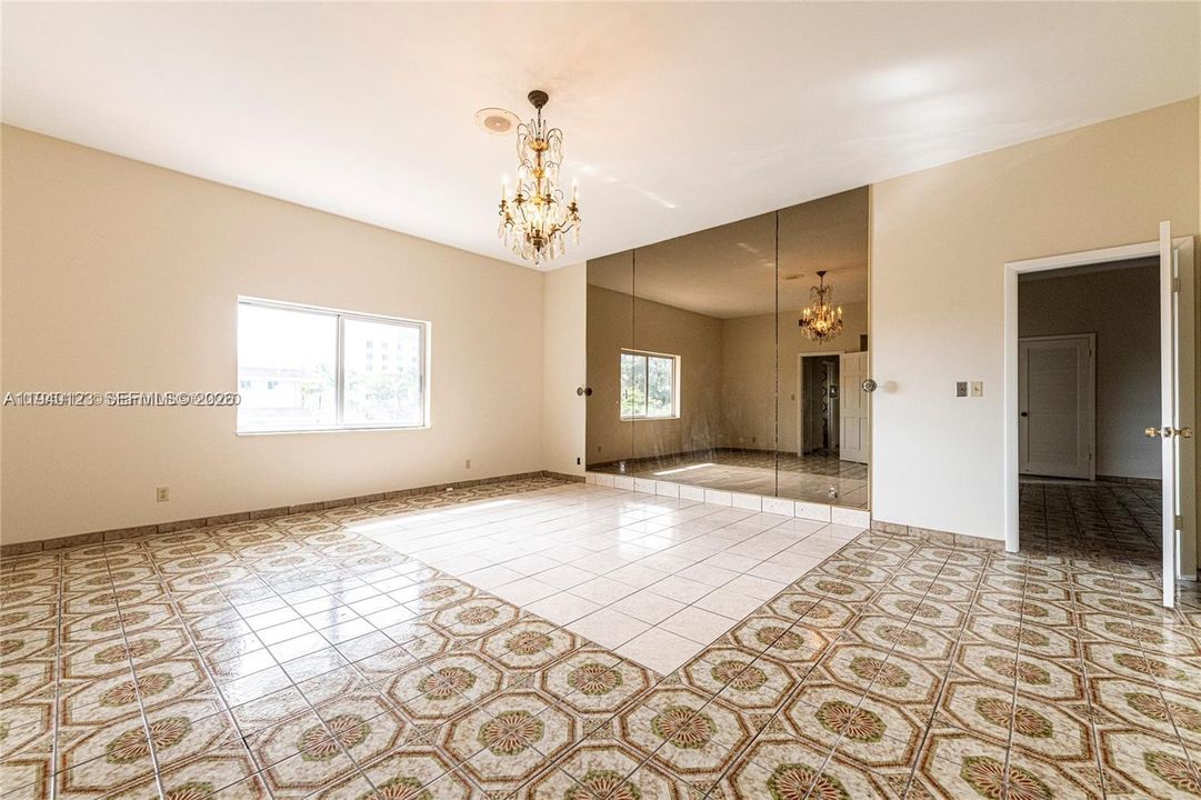 В аренду: $5,000 (3 спален, 2 ванн, 44156 Квадратных фут)