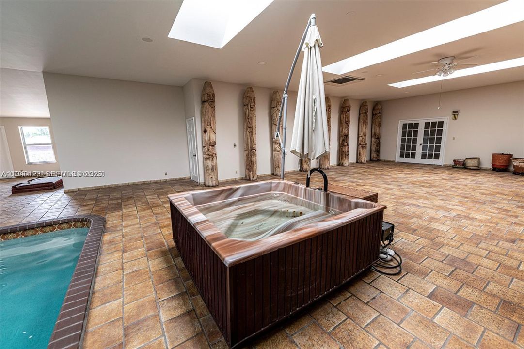 В аренду: $5,000 (3 спален, 2 ванн, 44156 Квадратных фут)