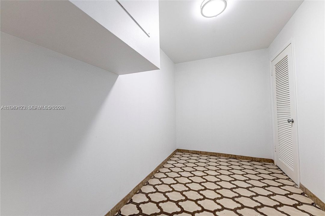 В аренду: $5,000 (3 спален, 2 ванн, 44156 Квадратных фут)