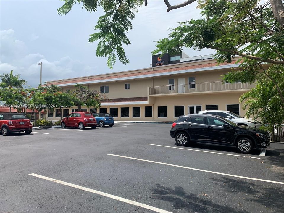 В аренду: $5,000 (3 спален, 2 ванн, 44156 Квадратных фут)