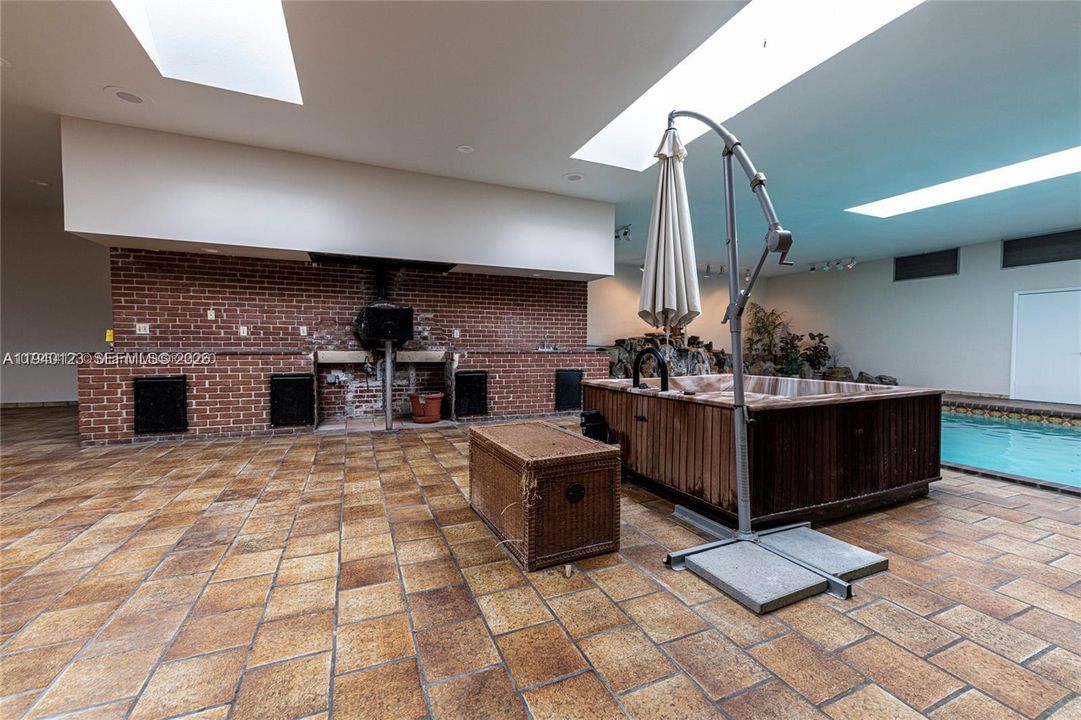 В аренду: $5,000 (3 спален, 2 ванн, 44156 Квадратных фут)