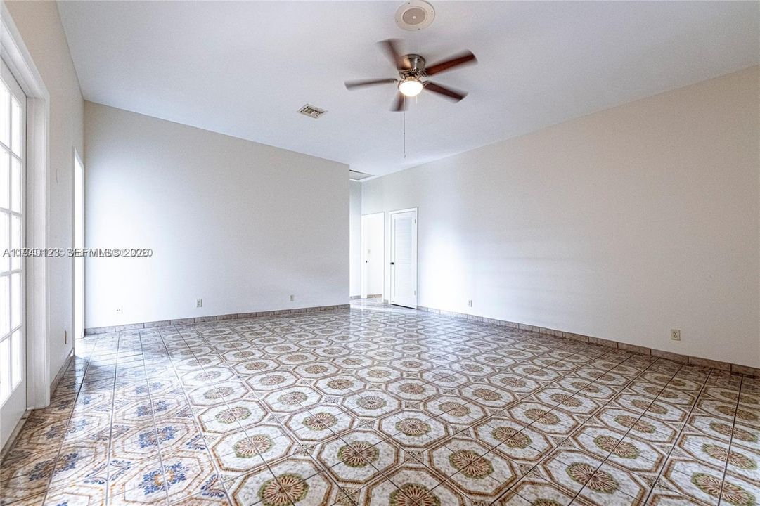 В аренду: $5,000 (3 спален, 2 ванн, 44156 Квадратных фут)