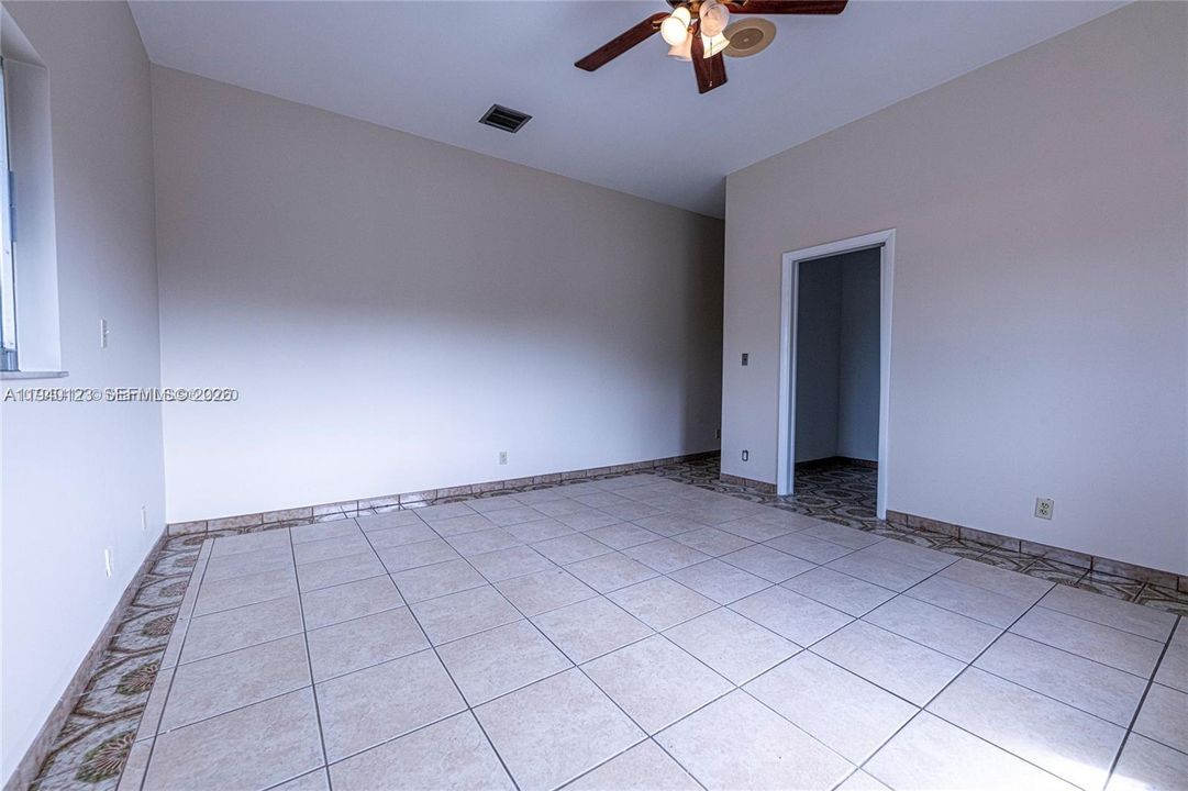 В аренду: $5,000 (3 спален, 2 ванн, 44156 Квадратных фут)