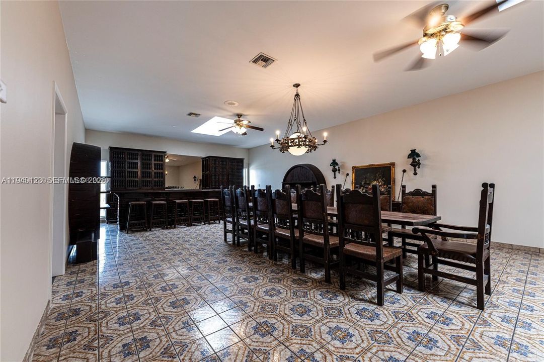 В аренду: $5,000 (3 спален, 2 ванн, 44156 Квадратных фут)