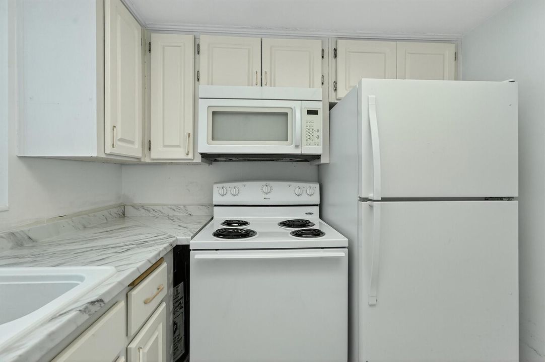 Caslin Kitchen 2