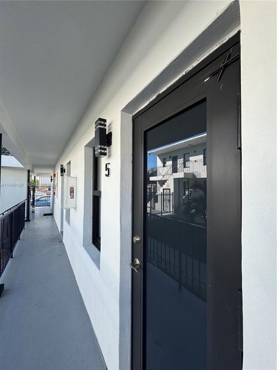 出租: $1,600 (1 贝兹, 1 浴室, 1000 平方英尺)